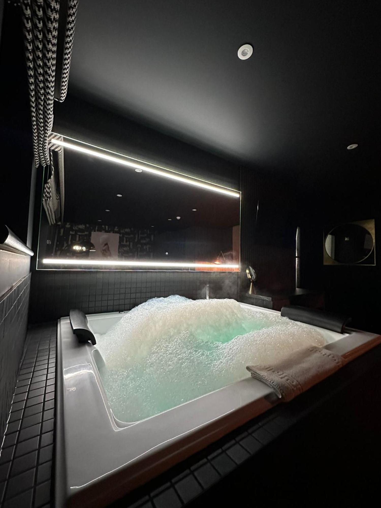 Secret Suites Lancaster Zewnętrze zdjęcie
