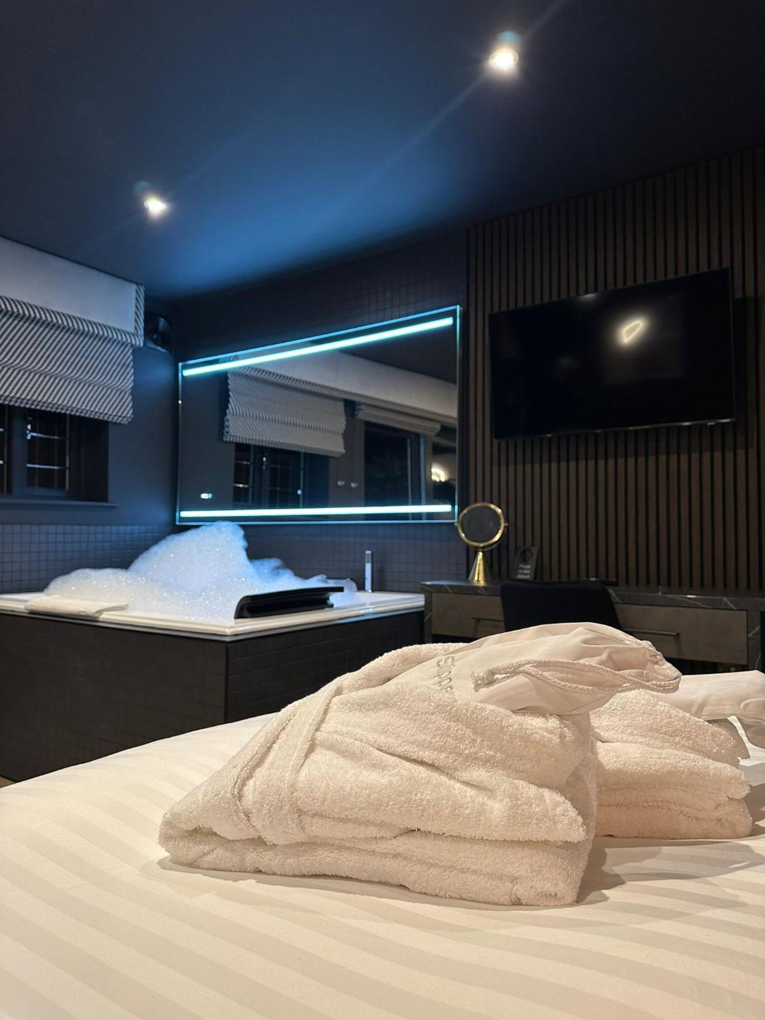 Secret Suites Lancaster Zewnętrze zdjęcie